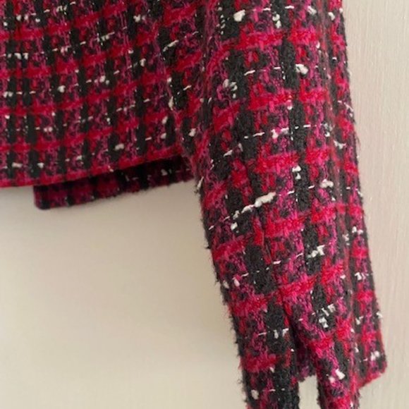 Ann Taylor Suit size 8p - Picture 5 of 5